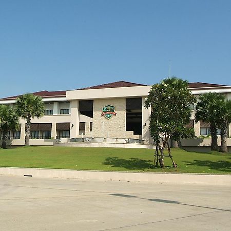 Suwan Golf & Country Club Hotel Nakhon Pathom Ngoại thất bức ảnh