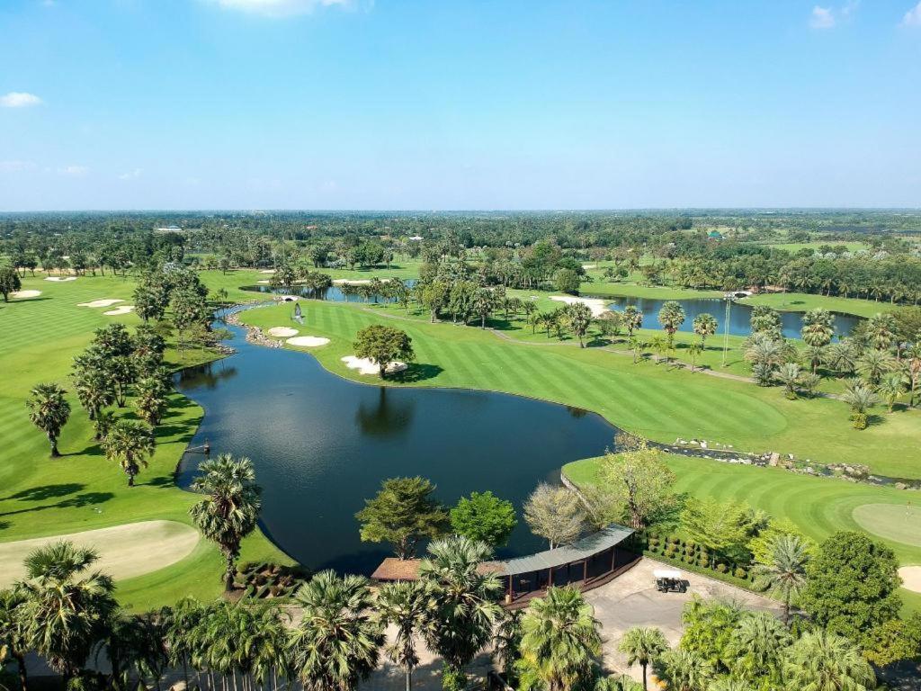 Suwan Golf & Country Club Hotel Nakhon Pathom Ngoại thất bức ảnh