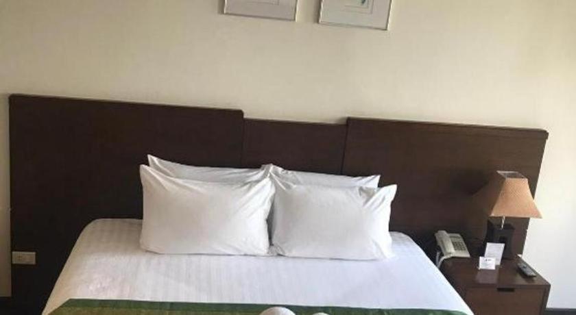 Suwan Golf & Country Club Hotel Nakhon Pathom Ngoại thất bức ảnh