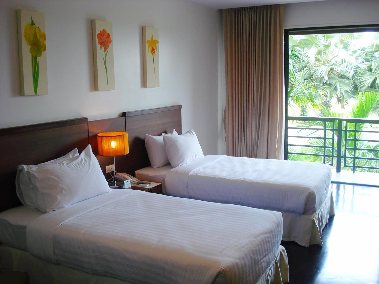 Suwan Golf & Country Club Hotel Nakhon Pathom Ngoại thất bức ảnh