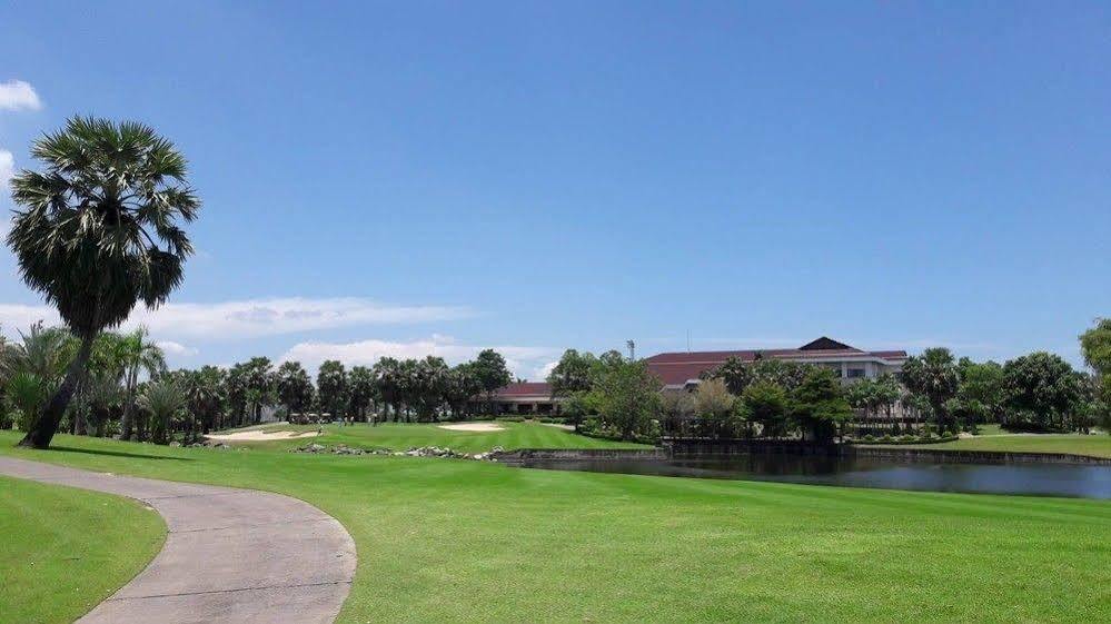 Suwan Golf & Country Club Hotel Nakhon Pathom Ngoại thất bức ảnh